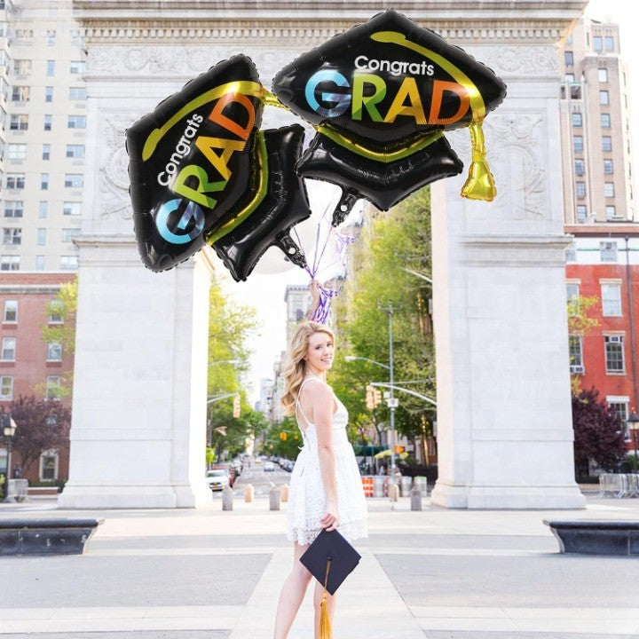 Balon din Folie Metalizata, ANGELBEAR, Figurina, Model Toca Congrats Grad, Tematica Absolvire, 66x66 cm, Ambalaj Individual, Pai Inclus, Umflare cu Aer sau Heliu, Negru