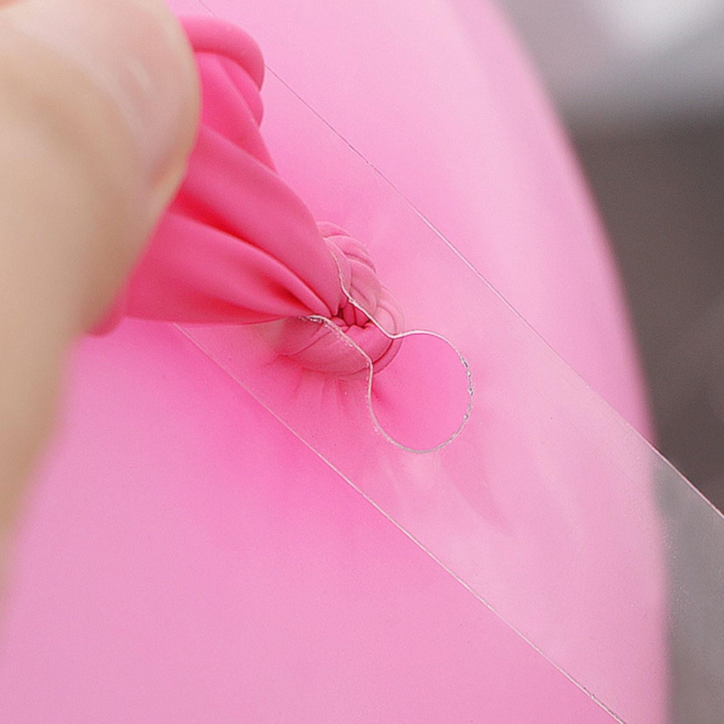 Banda Transparenta pentru Prinderea Baloanelor, ANGELBEAR, din PVC, 5 m, Gauri Duble, Transparent