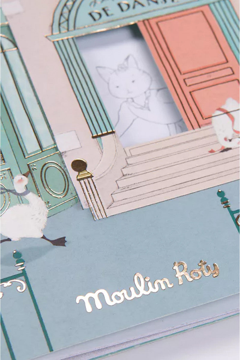 Carte de colorat cu abtibilduri, Mica scoala de dans, Moulin Roty