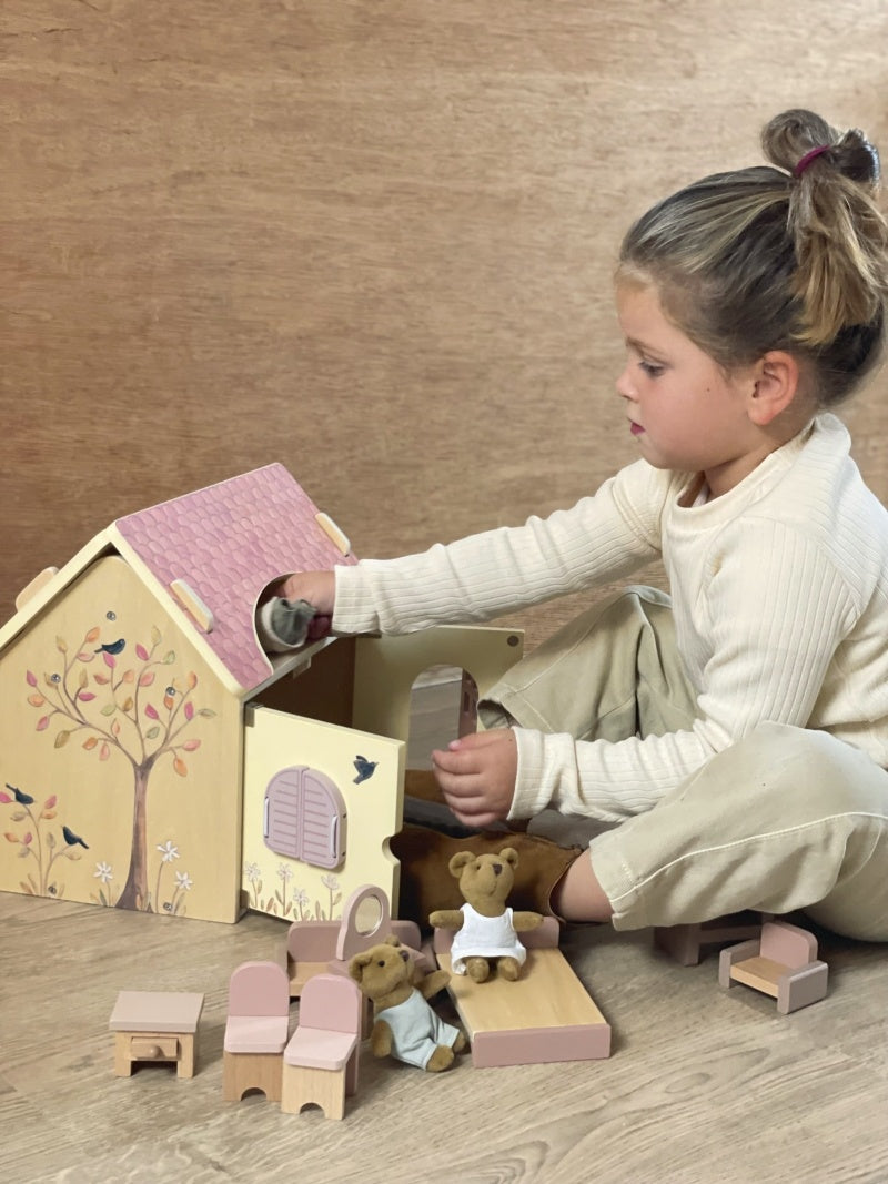 Casuta de papusi cu 2 ursuleti de plus, Egmont Toys