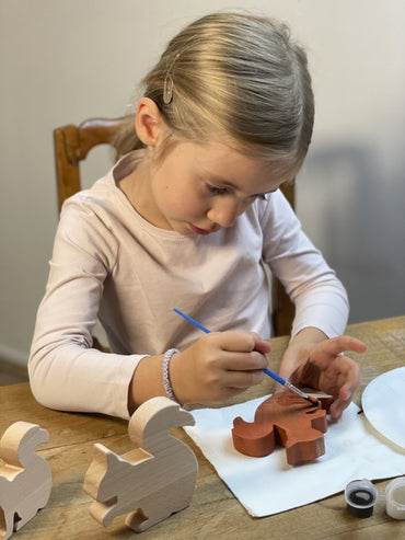 Joc creativ de pictat Familia de veverite, Egmont Toys