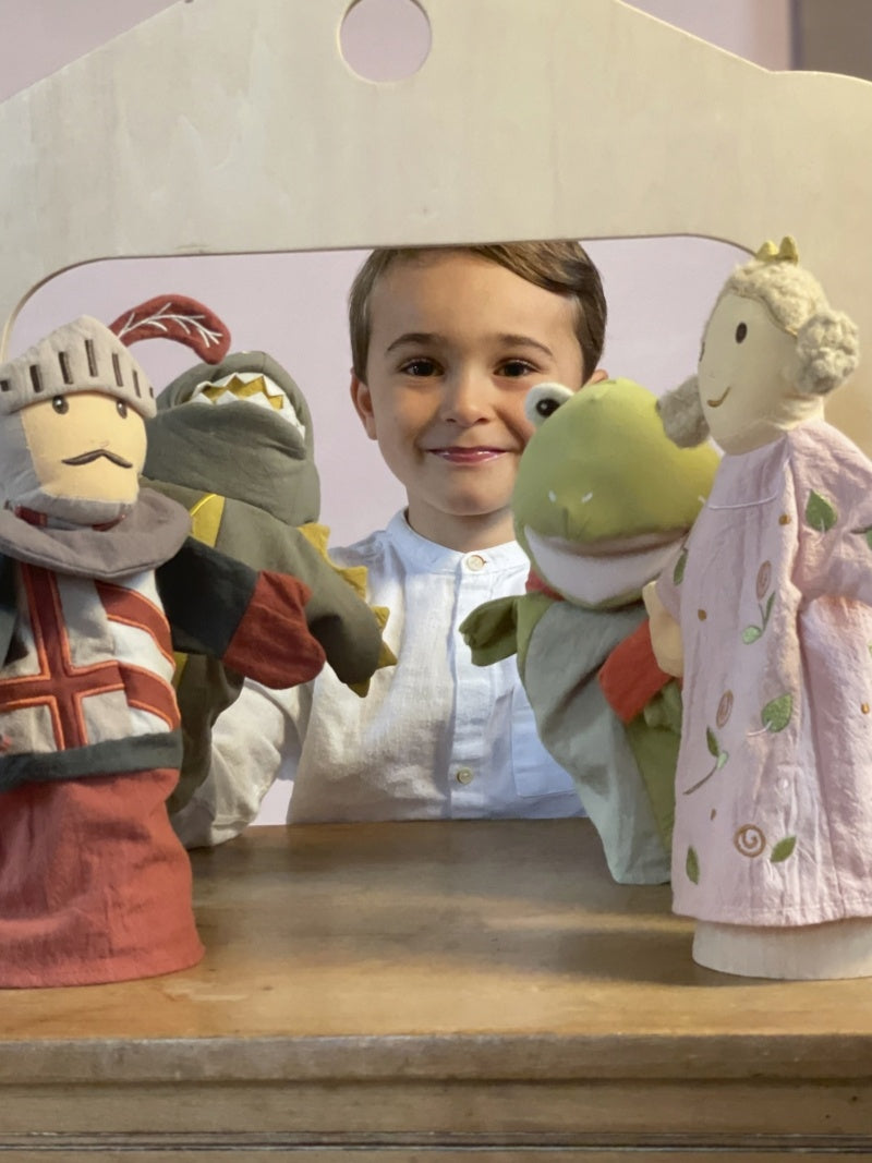 Papusa de mana Dragon, Egmont Toys