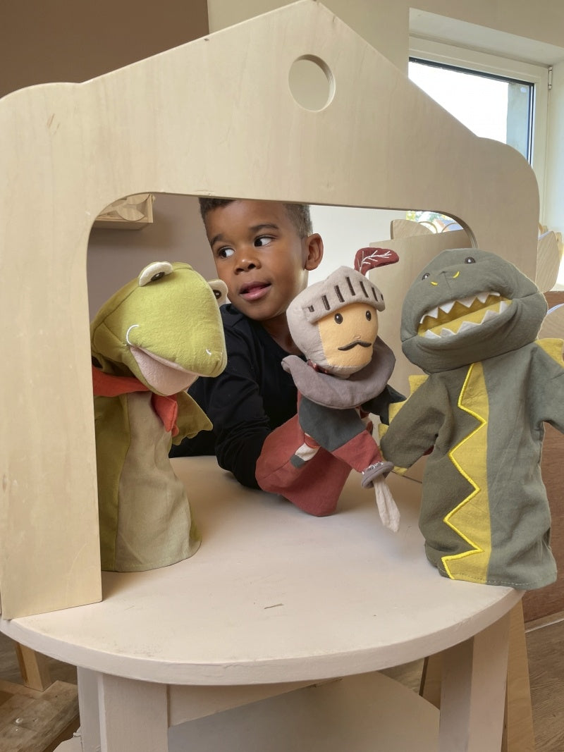 Papusa de mana Dragon, Egmont Toys