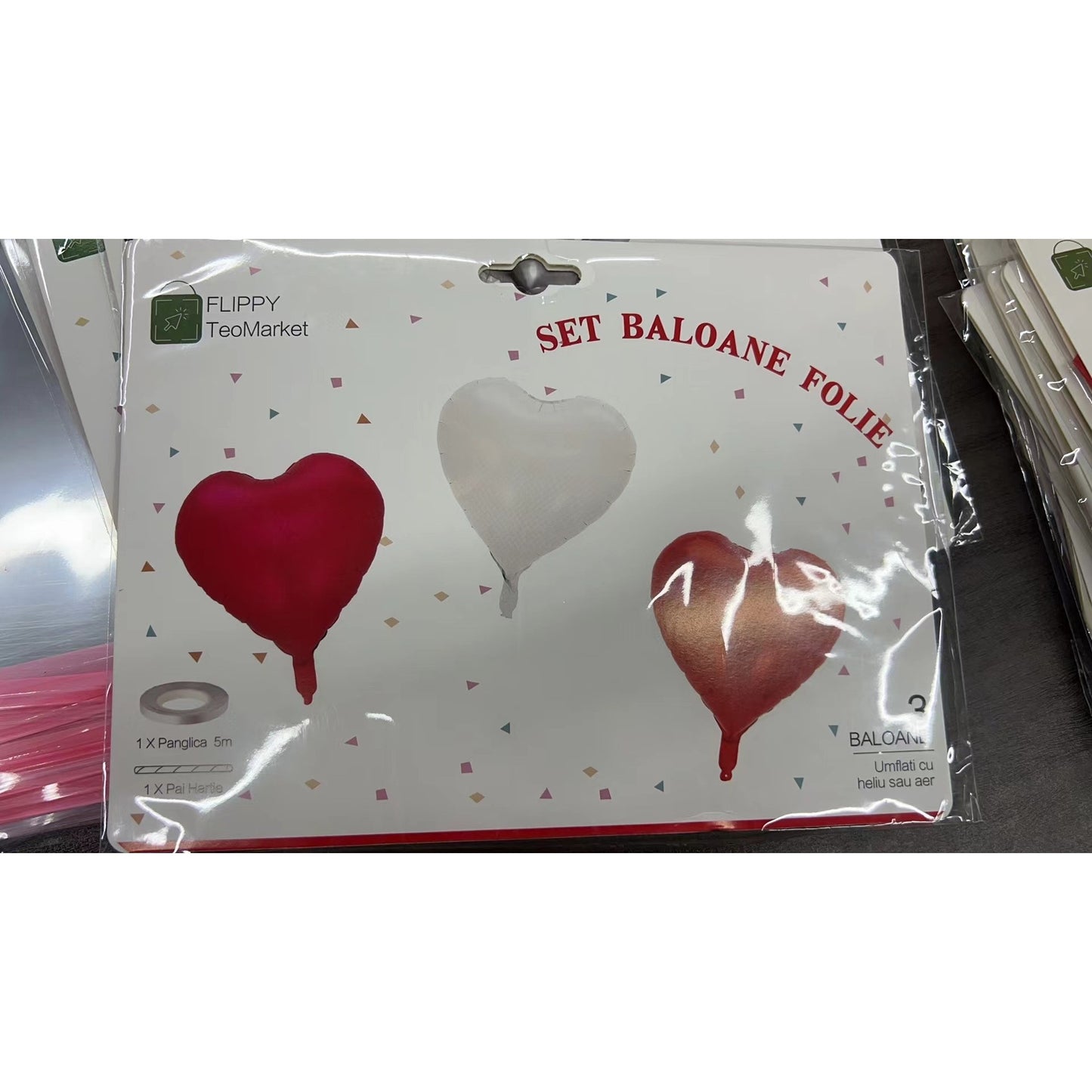 Set 3 Baloane din Folie Metalizata, ANGELBEAR, Model Inimi, Tema Ziua Indragostitilor, 45 cm, 2 Rosii, 1 Alb, Ambalaj Individual, Pai Inclus, Umflare cu Aer sau Heliu, Alb/Rosu