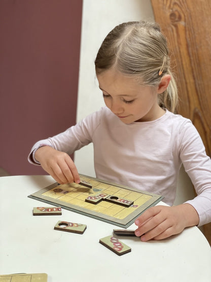 Joc magnetic Caterpillar, Egmont Toys